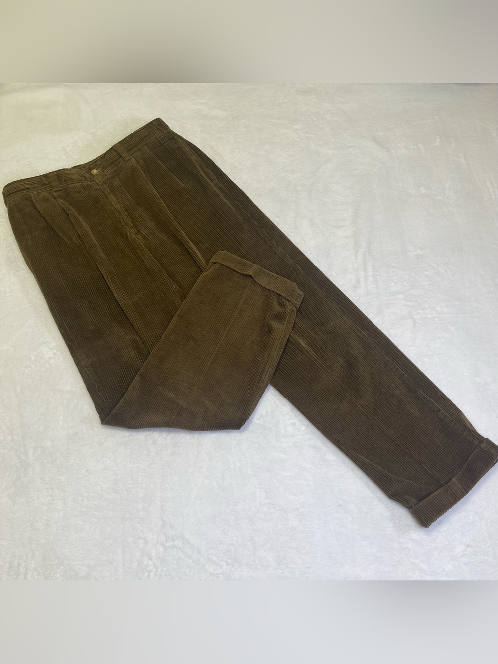 Bills Khakis Mens Chocolate Brown Corduroy Pleated Cuffed Pants 34 Made in USA